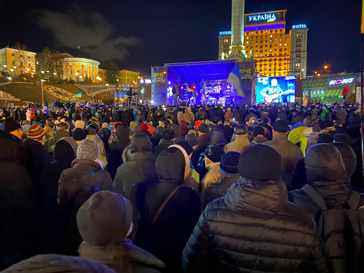 Вече на Майдане: протестующие требуют увольнений Сивохо и Ермака