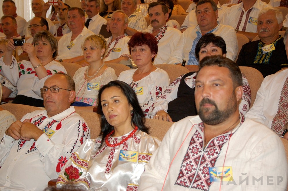 В Одесской ОГА педагогам «настойчиво рекомендовали» надеть вышиванки на коллегию Департамента образования