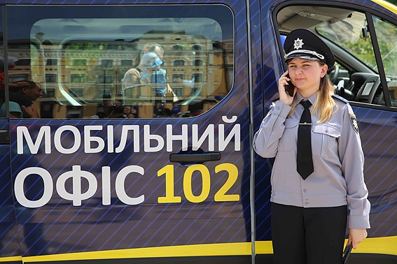 В Украине вводят мобильные офисы патрульной полиции: первый офис открыт в Киеве