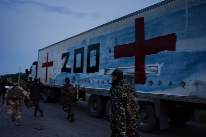 СМИ: на тела погибших под Марьинкой боевиков не хватает места. Трупы везут автобусами