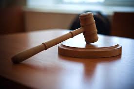 ЧП в суде Днепра: подсудимые супруги выпрыгнули из окна на глазах шокированных судей - кадры