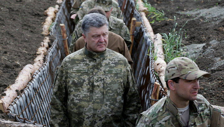 Яценюк предупредил Порошенко об опасности: кто может угрожать президенту