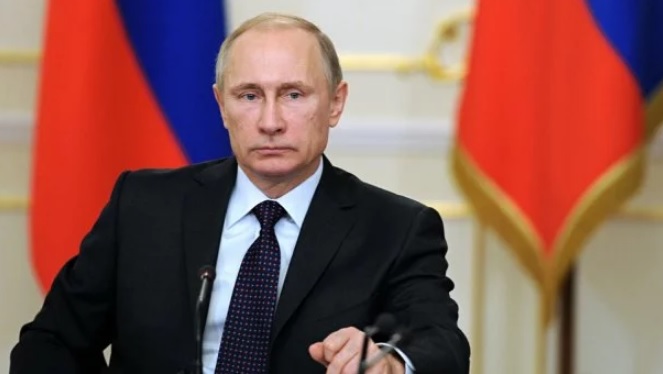 Путин раздает паспорта РФ на Донбассе: эксперт раскрыл три главные цели агрессора
