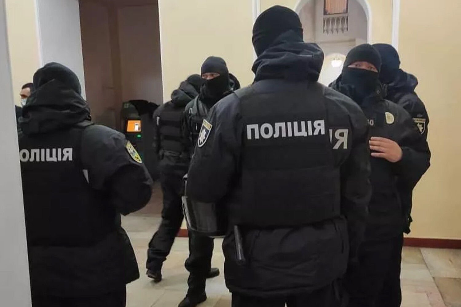 Нацполиция начала массовые обыски по всей Украине – названа причина