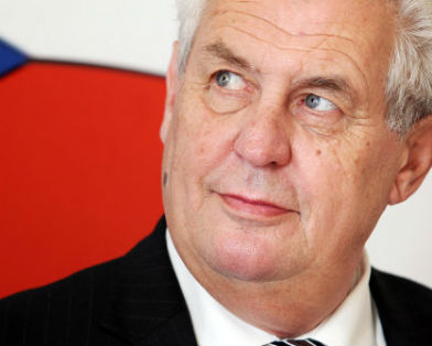 Президент Чехии назвал условия своей встречи с послом США