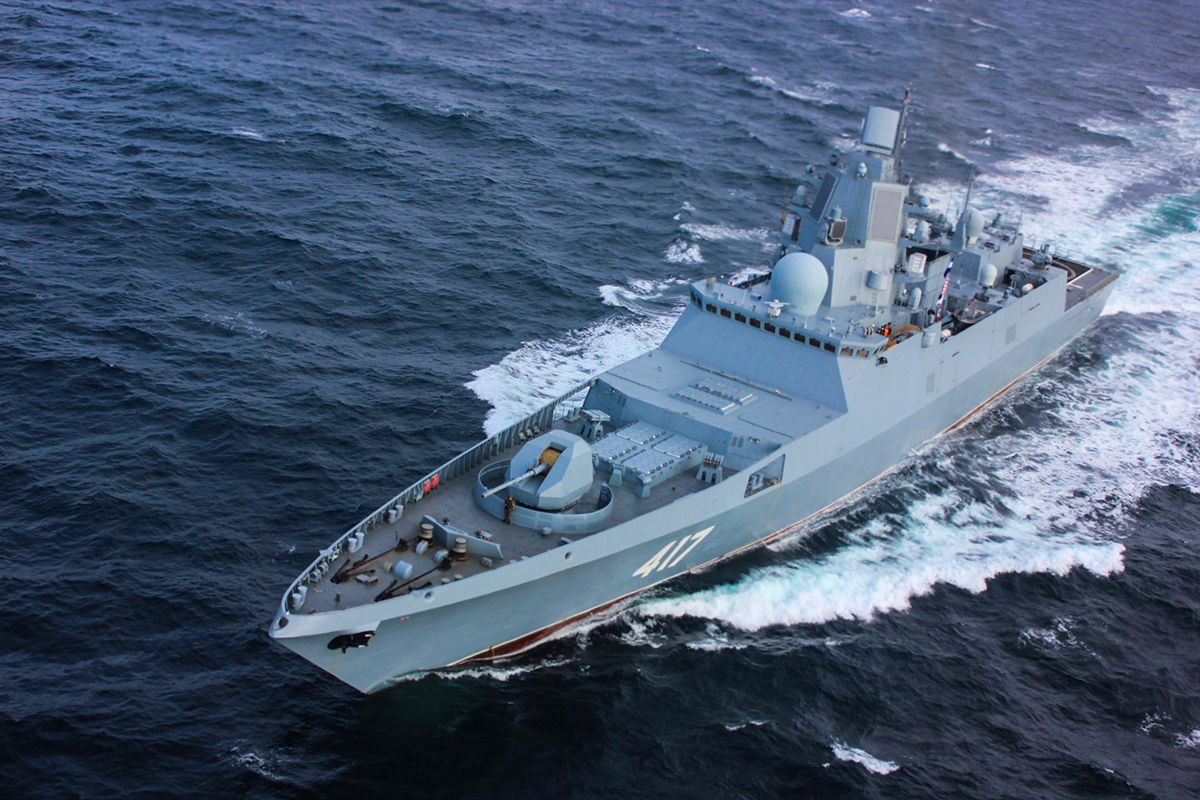 "Калибр" взорвался и упал в море рядом с фрегатом "Адмирал Горшков": армия России снова провела неудачный пуск ракеты
