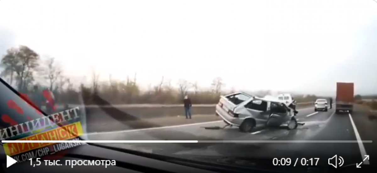 Гибель главаря "ЛНР" в ДТП под Луганском: появилось видео разбитой машины, у боевиков траур