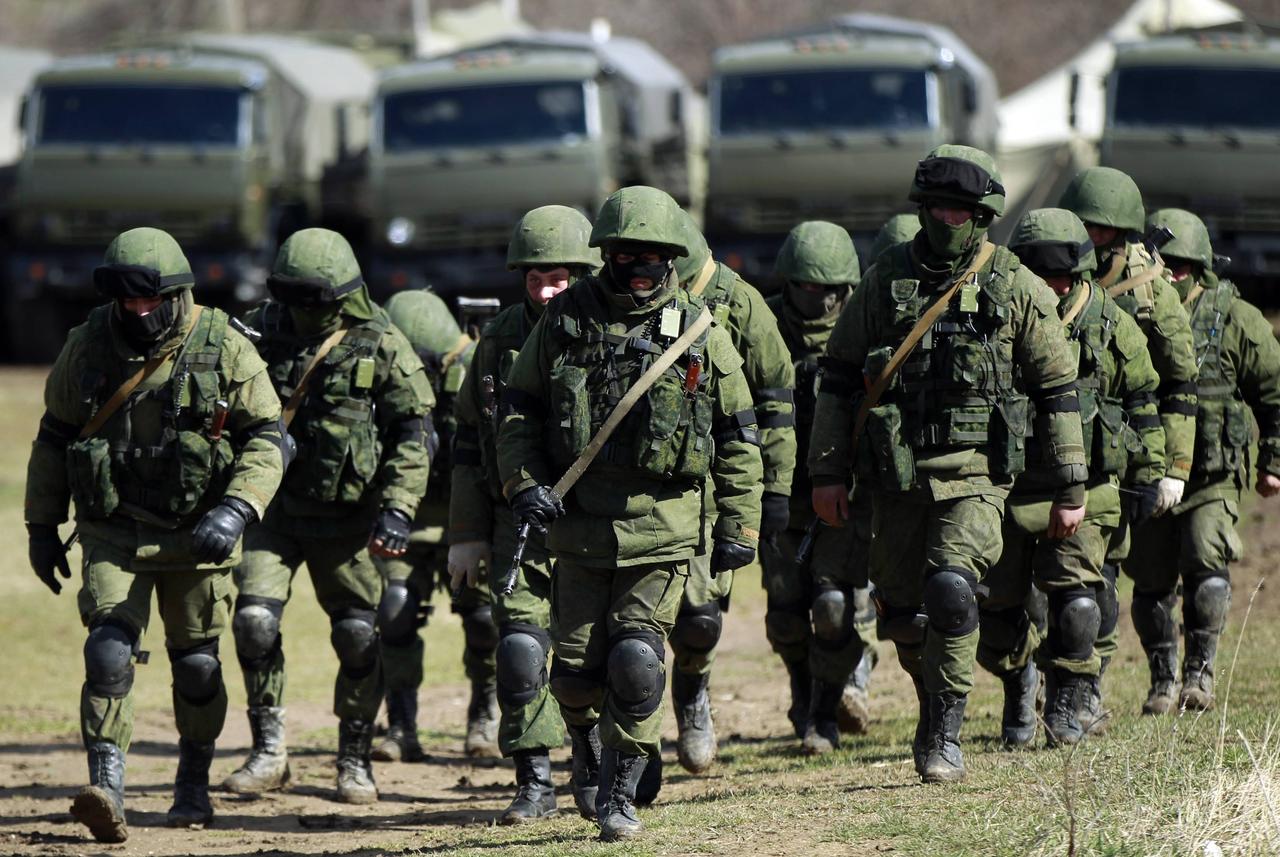 На Донбасс прибывают снайперы и ДРГ из Ростова - ситуация на передовой может "взорваться" в любой момент