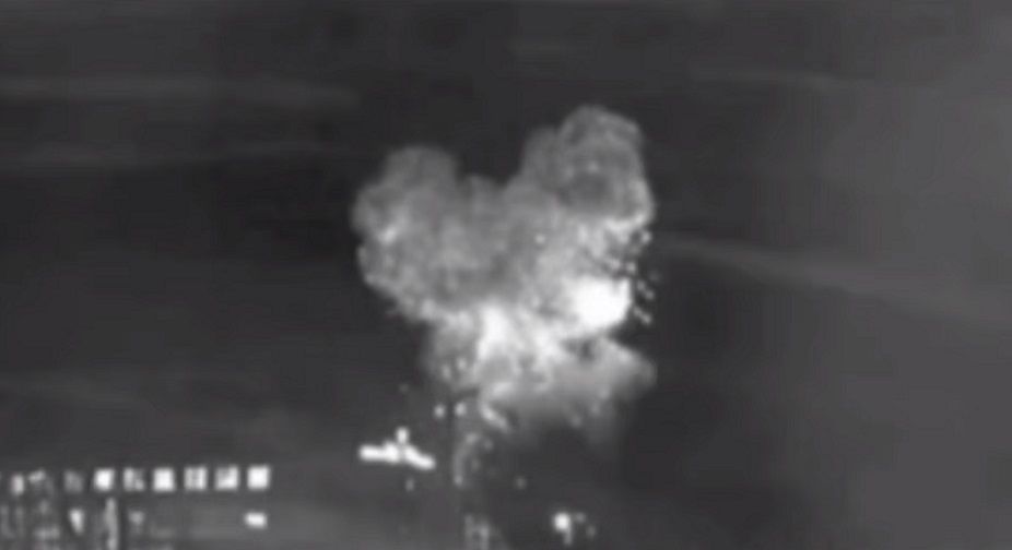 З'явилися кадри, як у Волновасі на Донеччині злетів у повітря командний пункт російських окупантів