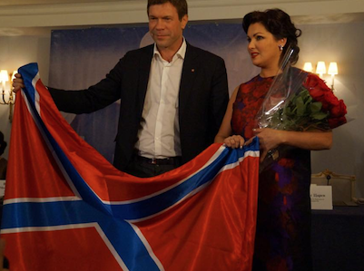 Царев опроверг оправдания Нетребко: Она заранее знала, что ей вручат флаг "Новороссии"