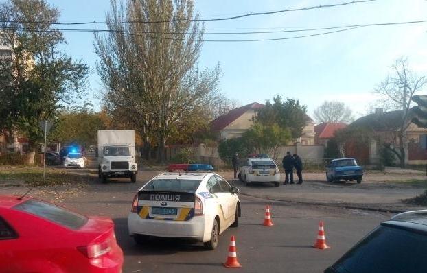 Одесские патрульные на служебном авто протаранили мопед: водитель двухколесного транспорта госпитализирован с травмами