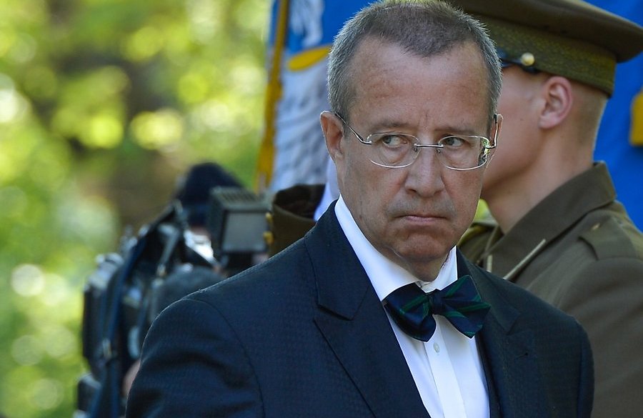 Президент Эстонии Тоомас Хендрик Ильвес отказался ехать в Россию на день Победы