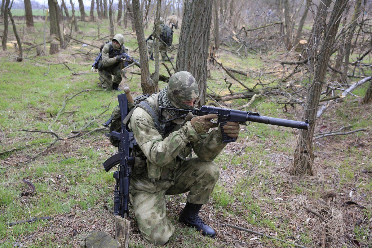 СМИ: на Киевщине диверсанты РФ в форме полиции расстреляли военных 