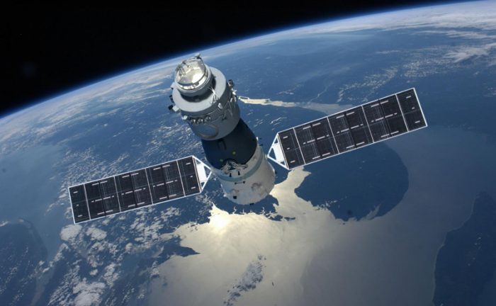 8-тонная китайская космическая станция сошла с орбиты и падает на Землю: американские ученые назвали дату крушения