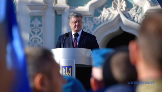 Порошенко о гонениях: "Если решите остаться с РПЦ - никого не будем тянуть силой в новую единую церковь Украины"
