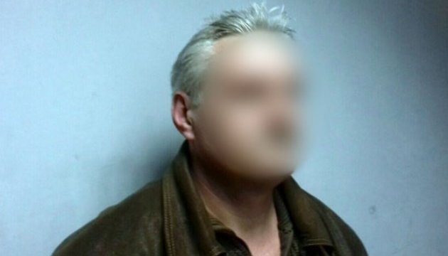 Бывший охранник "колонии ДНР" приехал в Украину за "переселенческими" деньгами и проведать родственников, но был "вероломно" задержан полицией