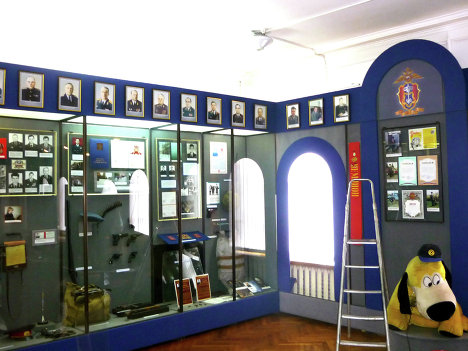 В московском музее МВД вооруженный гранатой мужчина захватил заложников