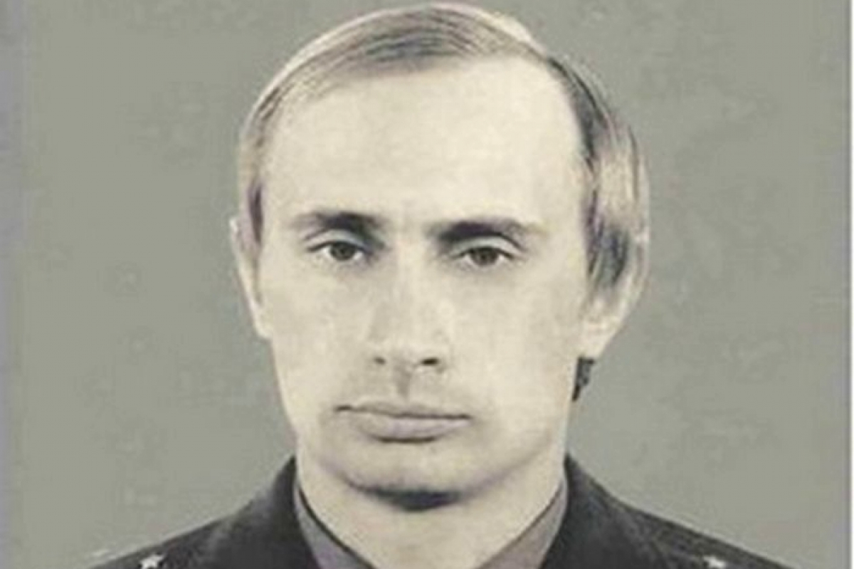 Politico: Путин агентом КГБ в Дрездене обеспечивал оружием и деньгами террористов RAF