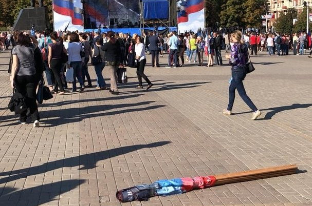 ​Все, что нужно знать о популярности "ДНР" на Донбассе: Сеть впечатлена новым фото из оккупированного Донецка