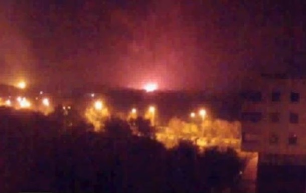 В Донецке после серии обстрелов загорелся аэропорт