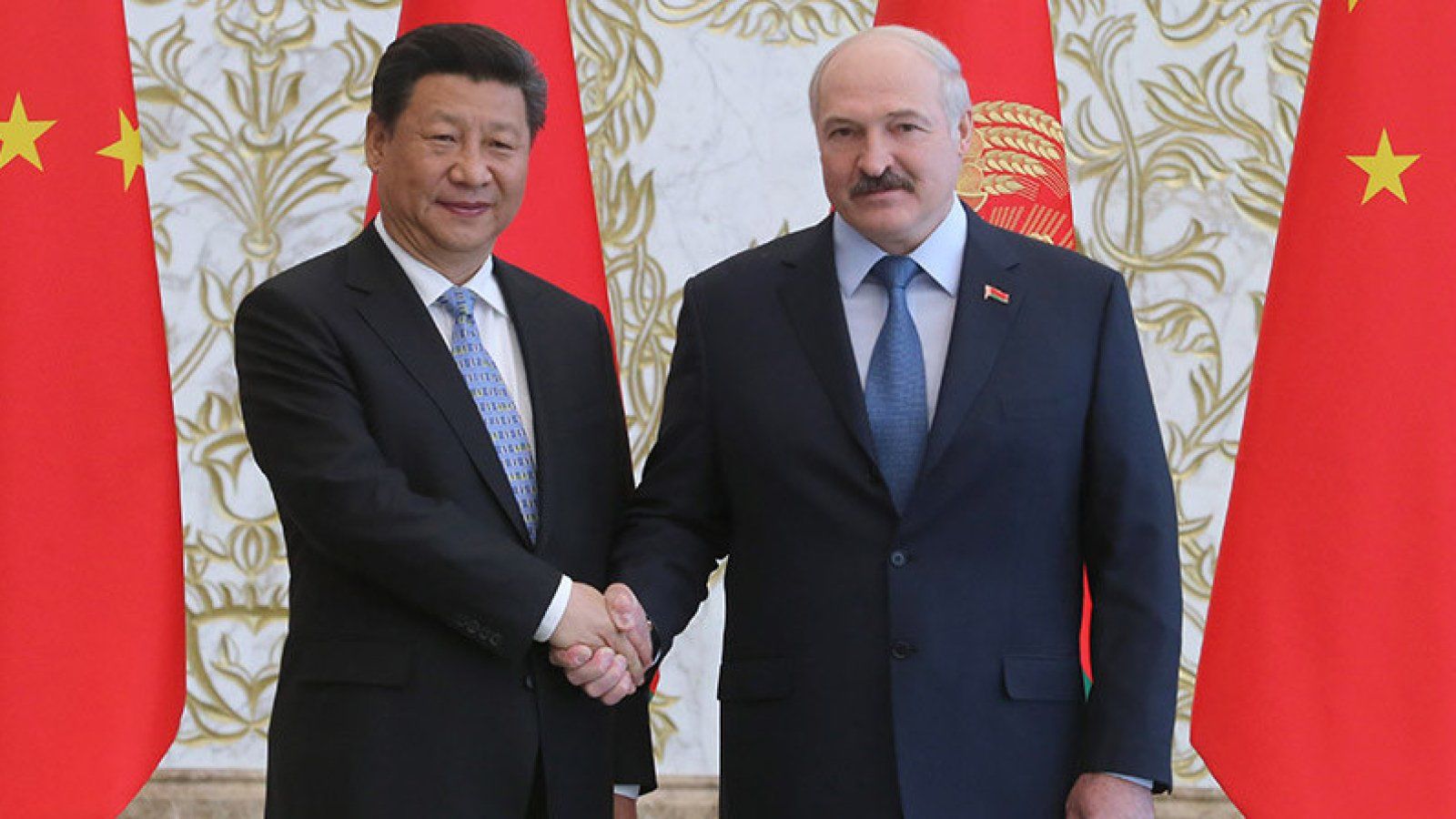 "Он поехал получить…" – Подоляк назвал настоящую цель визита Лукашенко в Китай