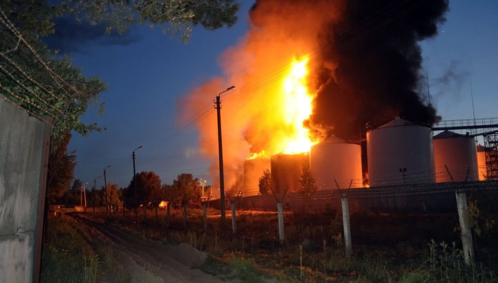 Нефтебаза под Киевом снова в огне (трансляция) 