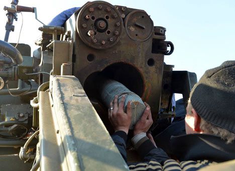 Ночью боевики “ДНР” переместили тяжелую артиллерию к передовым позициям в Донецке – источник