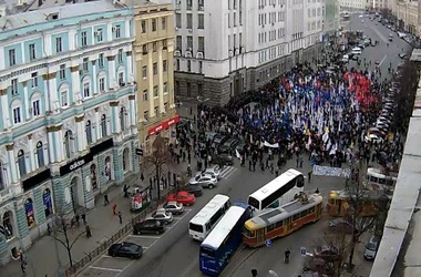 Подробности митинга в Харькове: стычки активистов с милицией продолжаются, никто не расходится 