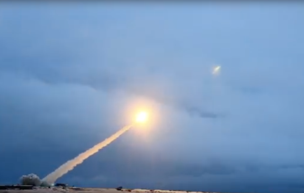 В России громко запустили ядерную ракету "Буревестник": первые кадры опасного испытания взбудоражили Сеть 