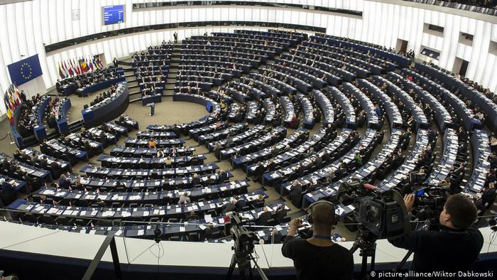 Сорок евродепутатов написали письмо Зеленскому: "Вы не должны этого делать", - подробности