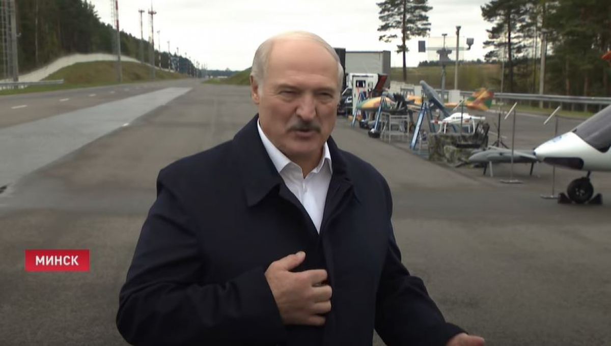 Лукашенко отреагировал на "фейк" РосСМИ: "У себя пусть посмотрят, что творится"
