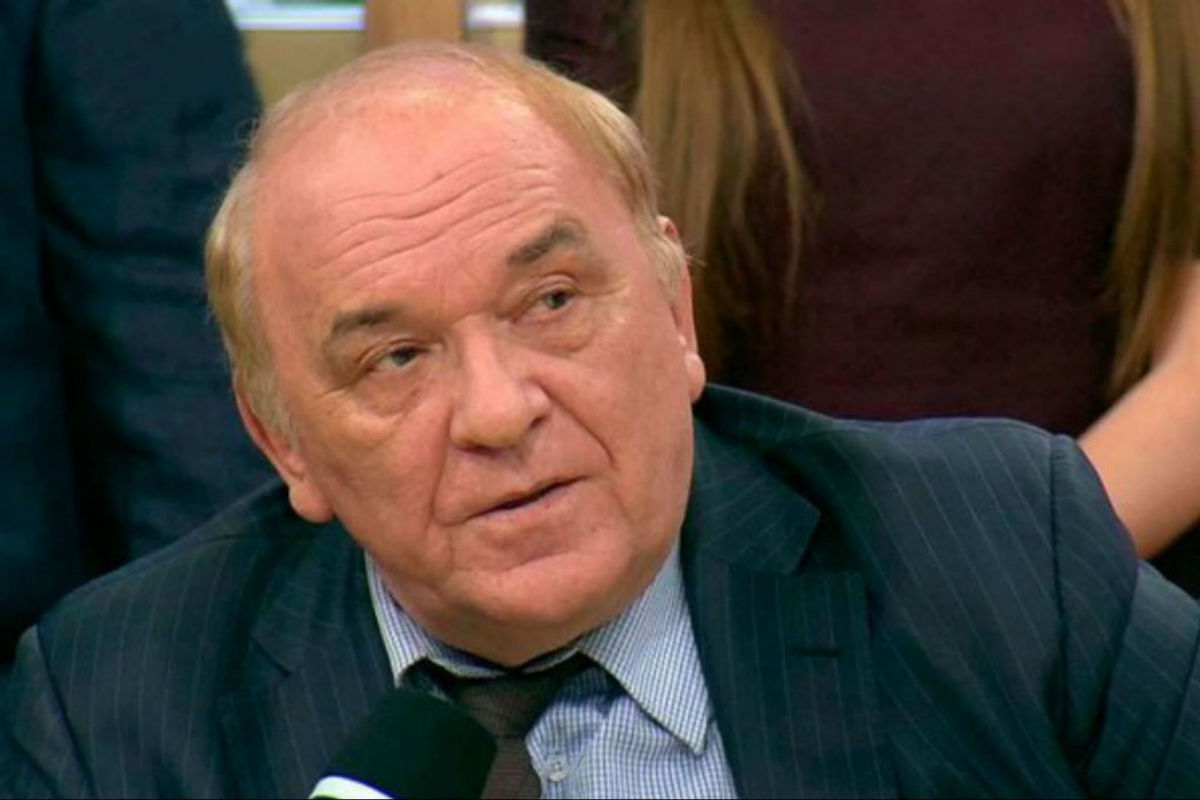 "Сколько самолетов мы недосчитались", — Z-пропагандист признал бессилие армии РФ перед мостом в Затоке