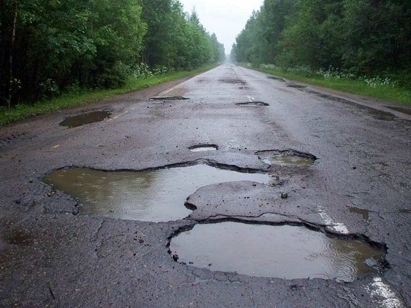 Террористы "ДНР" жалуются на ужасные дороги в Горловке: сепаратистские СМИ набросились на Украину – видео