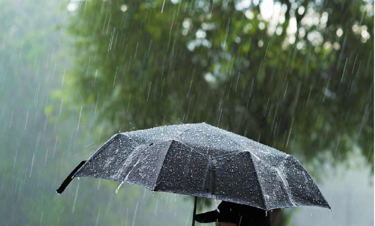 Сразу в 10 регионах Украины ухудшение погоды: будут дожди с градом, объявлено штормовое предупреждение