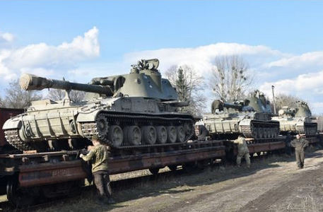 ​РосСМИ в шоке: украинские танки мирно проехались по дорогам Польши без полицейского сопровождения