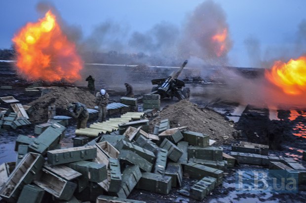 Террористы сосредоточили огонь на Донецком направлении, - Лысенко