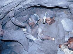 В шахте Танзании погибли золотодобытчики -нелегалы
