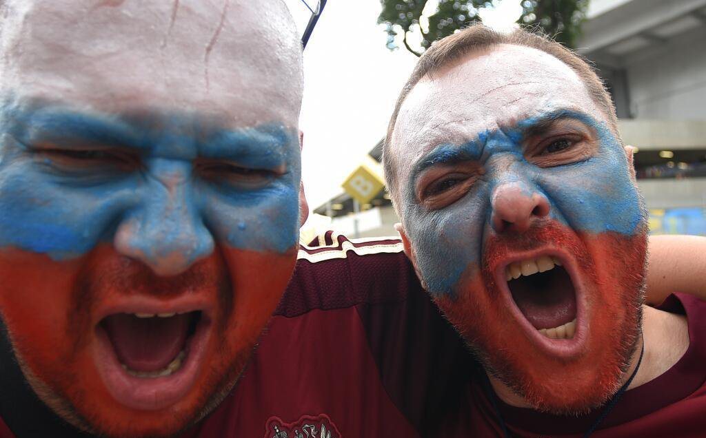 "Бога ради, Петр Порошенко, пожалуйста, прекратите давать русским скотам украинское гражданство!" - Петр Шуклинов