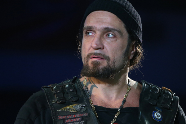 ​Денег нет, но вы держитесь: Путин оставил без грантов байкера Залдостанова с его “Ночными волками”