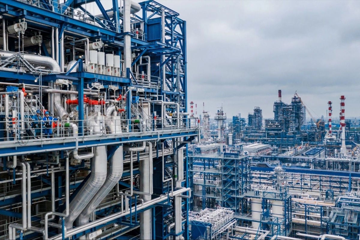 Омский НПЗ на прицеле: Украина добралась до самого мощного нефтезавода РФ