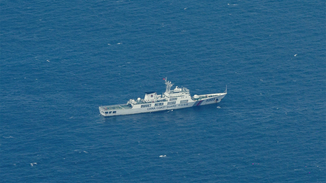 Китай, використавши військовий патруль у морі, оголосив своєю юрисдикцією нафтові родовища Росії