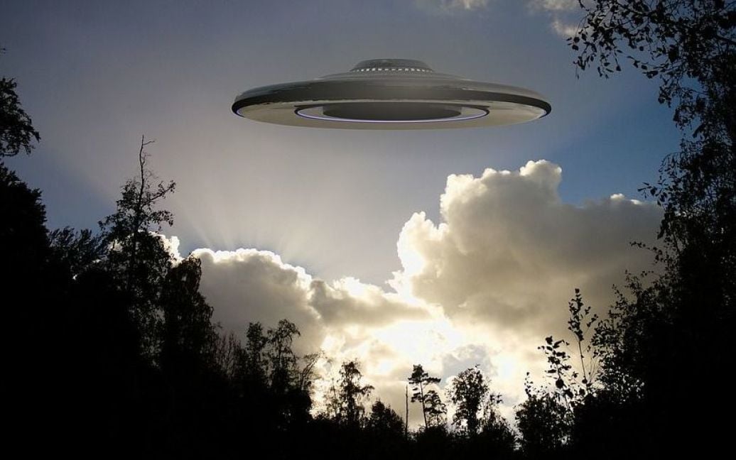 В мире начали происходить странные вещи: в небе над несколькими государствами замечены НЛО – видео
