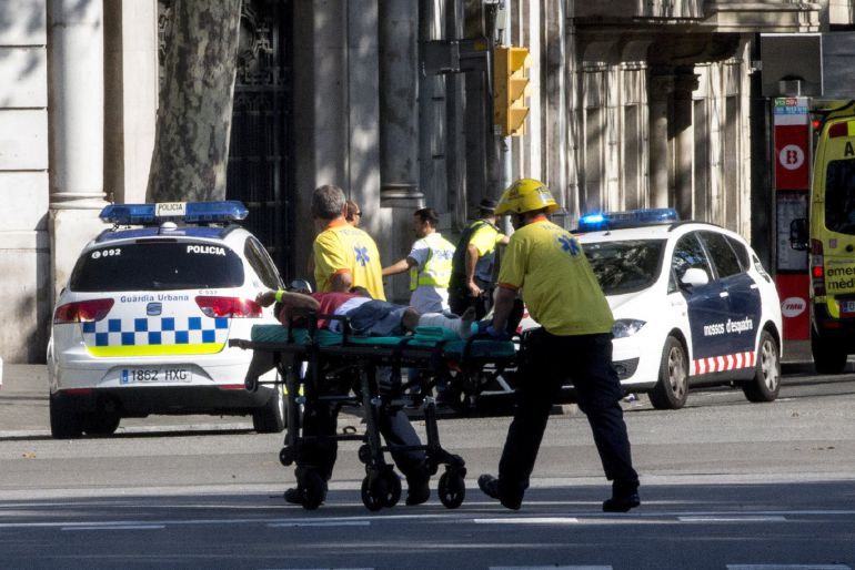 СМИ: Жертвами теракта в Барселоне стали 13 человек, среди погибших и раненых много детей – опубликованы новые кадры из эпицентра страшных событий