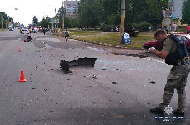 СМИ: В Черкассах взорвано авто известного бизнесмена, пострадавший скончался в больнице