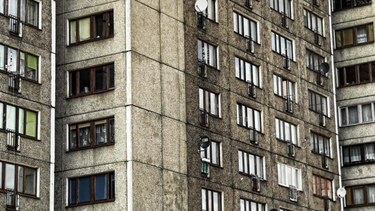 Подробности трагедии в Киеве: мама с ребенком выпала из окна – родственница не понимает, как все случилось