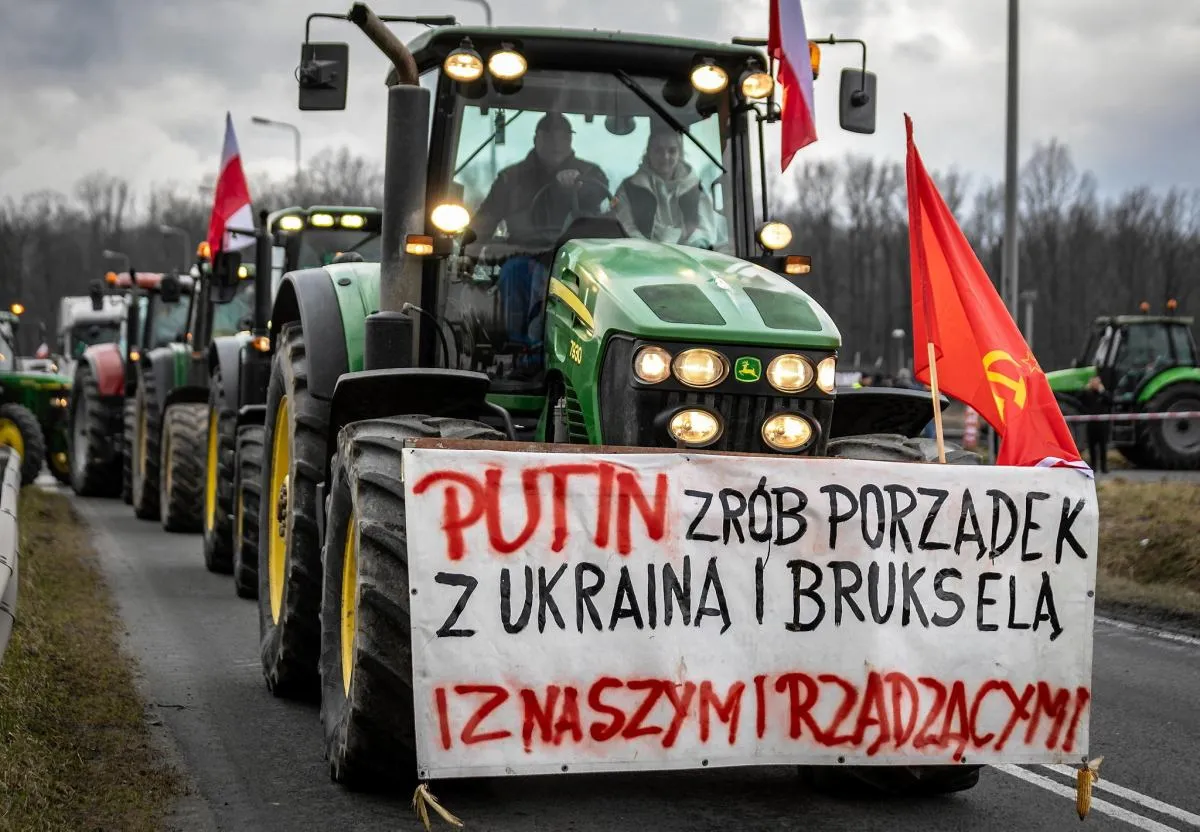 Польша заявила о вмешательстве агентов российских спецслужб в протестные движения фермеров