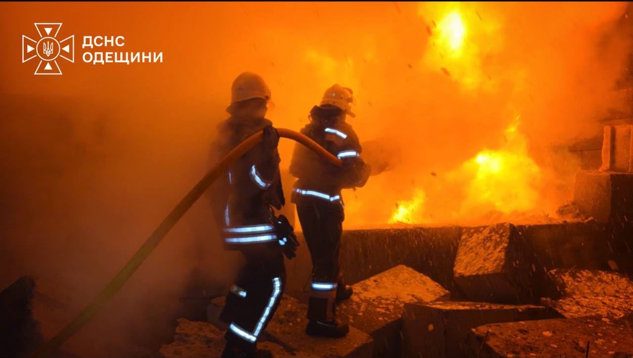 ВС ВСУ сбили более сотни дронов, есть попадания: в Ровно РФ атаковала многоэтажку, в Харькове есть погибшие