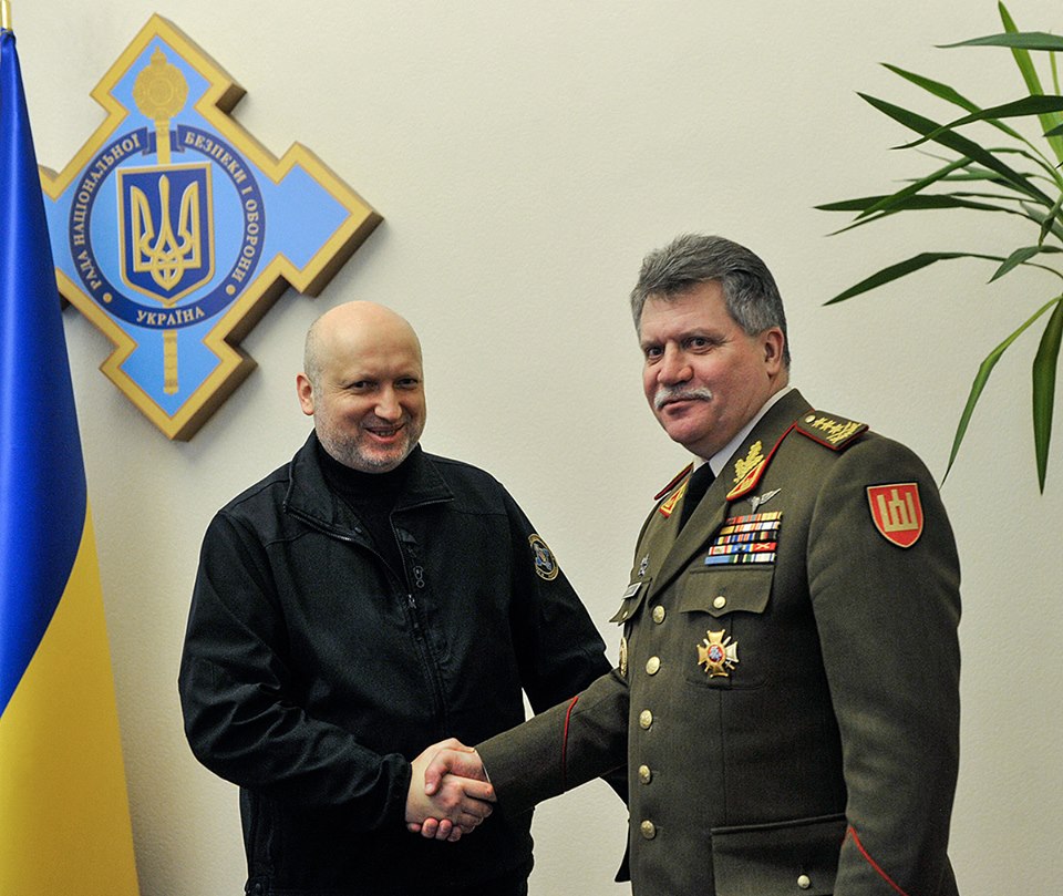 ​Турчинов встретился с главнокомандующим ВС Литвы Жукасом: появились подробности важного разговора