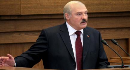 ​Лукашенко: в случае войны Беларусь станет плечом к плечу с Россией