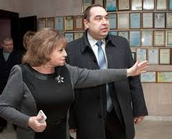 Она же предала Украину, зачем Вы ей помогаете? Директора школы из Николаева уличили в поддержке близкой подруги главаря "ЛНР" Плотницкого